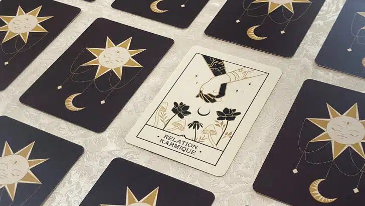 Oracle de la Voix des Âmes : carte Relation karmique